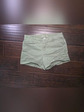 Old Navy Womens Olive Green Pixie Casual Shorts Size 10